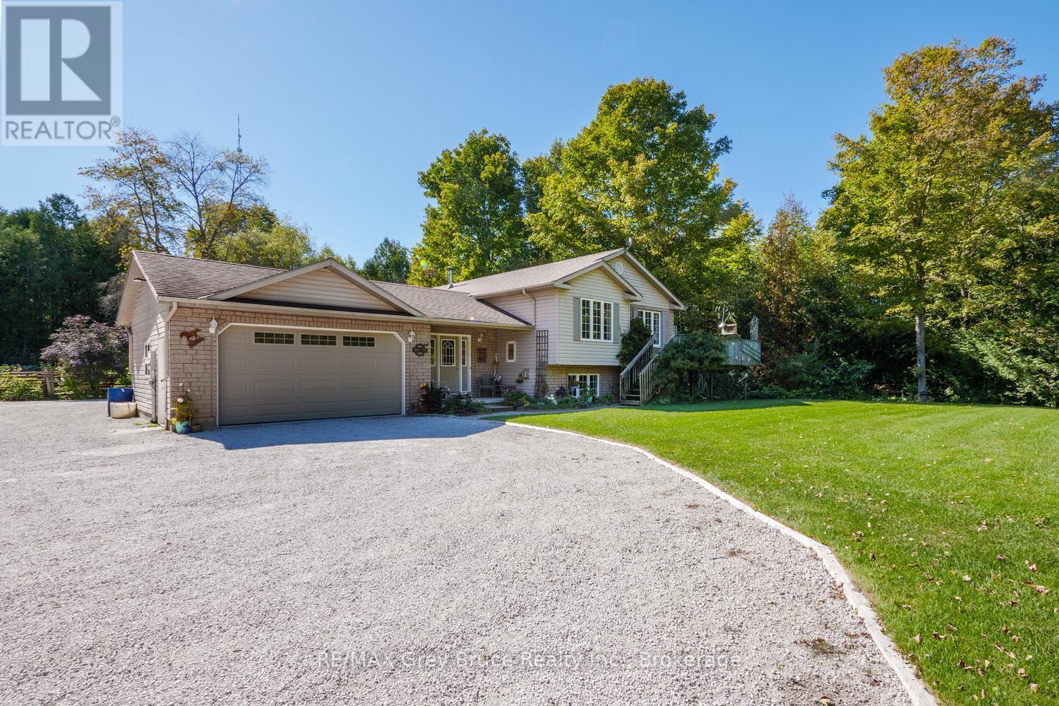 135 North Diagonal, South Bruce Peninsula, Ontario  N0H 2T0 - Photo 2 - X13828126