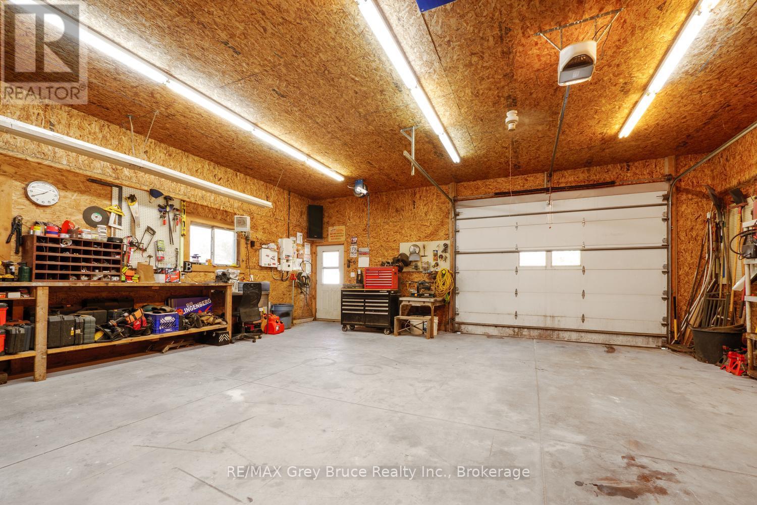 135 North Diagonal, South Bruce Peninsula, Ontario  N0H 2T0 - Photo 40 - X13828126