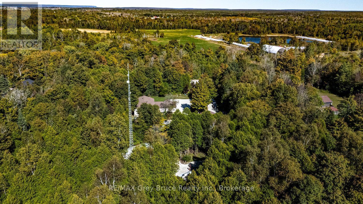 135 North Diagonal, South Bruce Peninsula, Ontario  N0H 2T0 - Photo 46 - X13828126