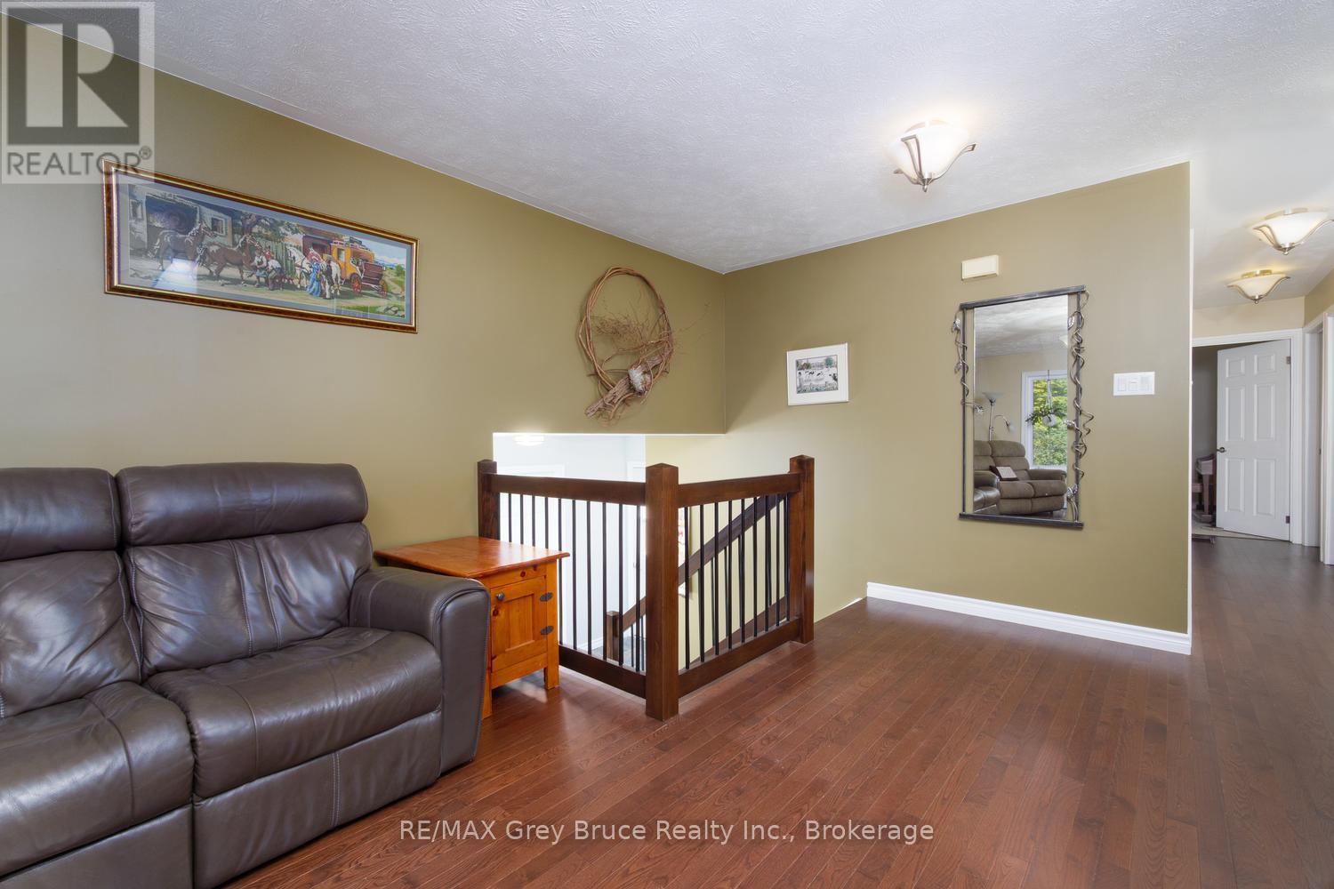 135 North Diagonal, South Bruce Peninsula, Ontario  N0H 2T0 - Photo 6 - X13828126