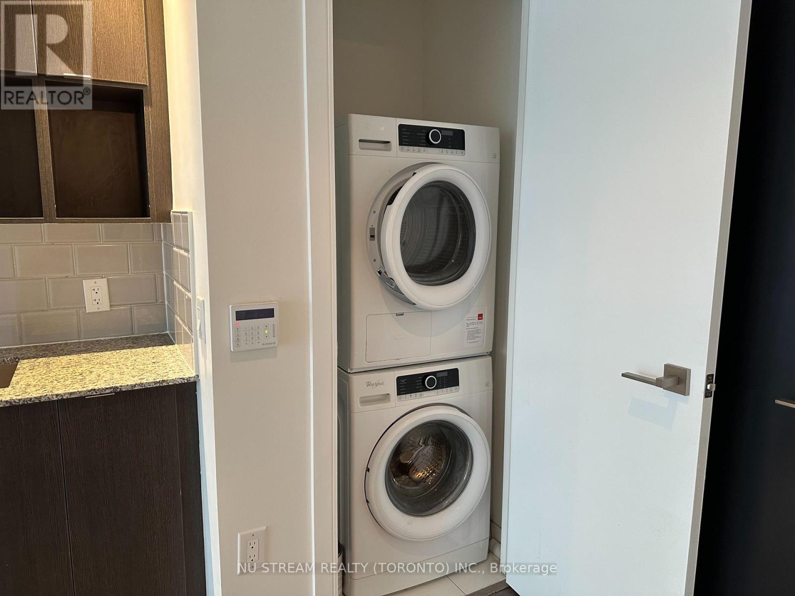 2804 - 89 Mcgill Street, Toronto, Ontario  M5B 0B1 - Photo 4 - C13828090