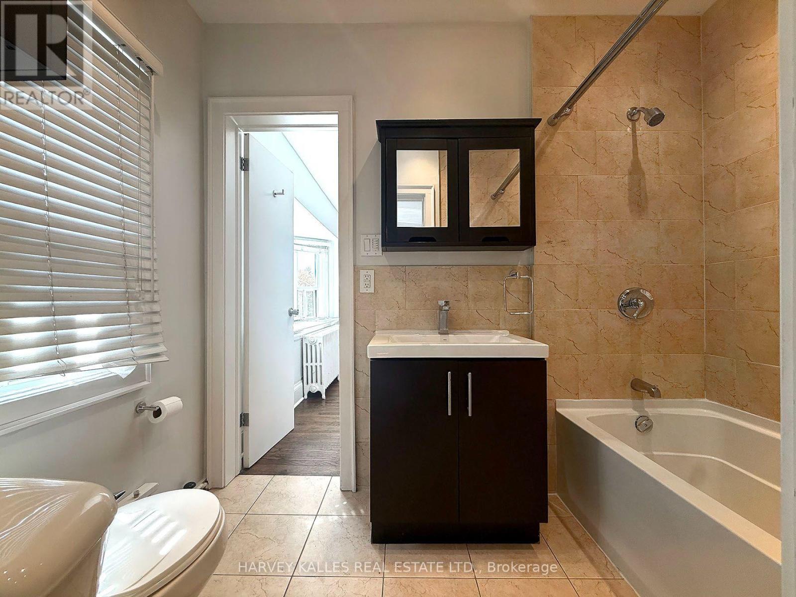 201 - 858 Davenport Road, Toronto, Ontario  M6G 2B6 - Photo 19 - C13828152