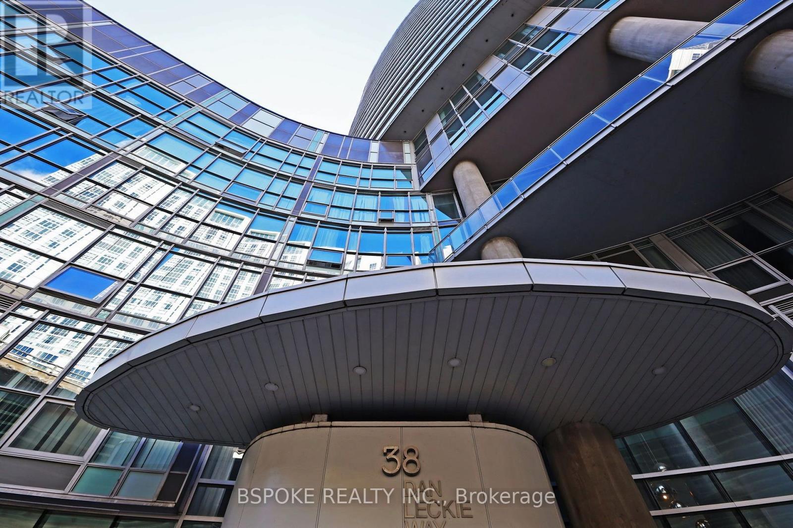 2207 - 38 Dan Leckie Way, Toronto, Ontario  M5V 2V6 - Photo 2 - C13828264
