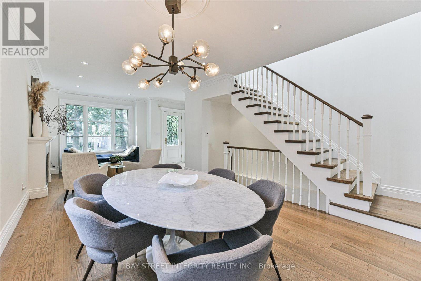 354 Old Orchard Grove, Toronto, Ontario  M5M 2E9 - Photo 11 - C13828378