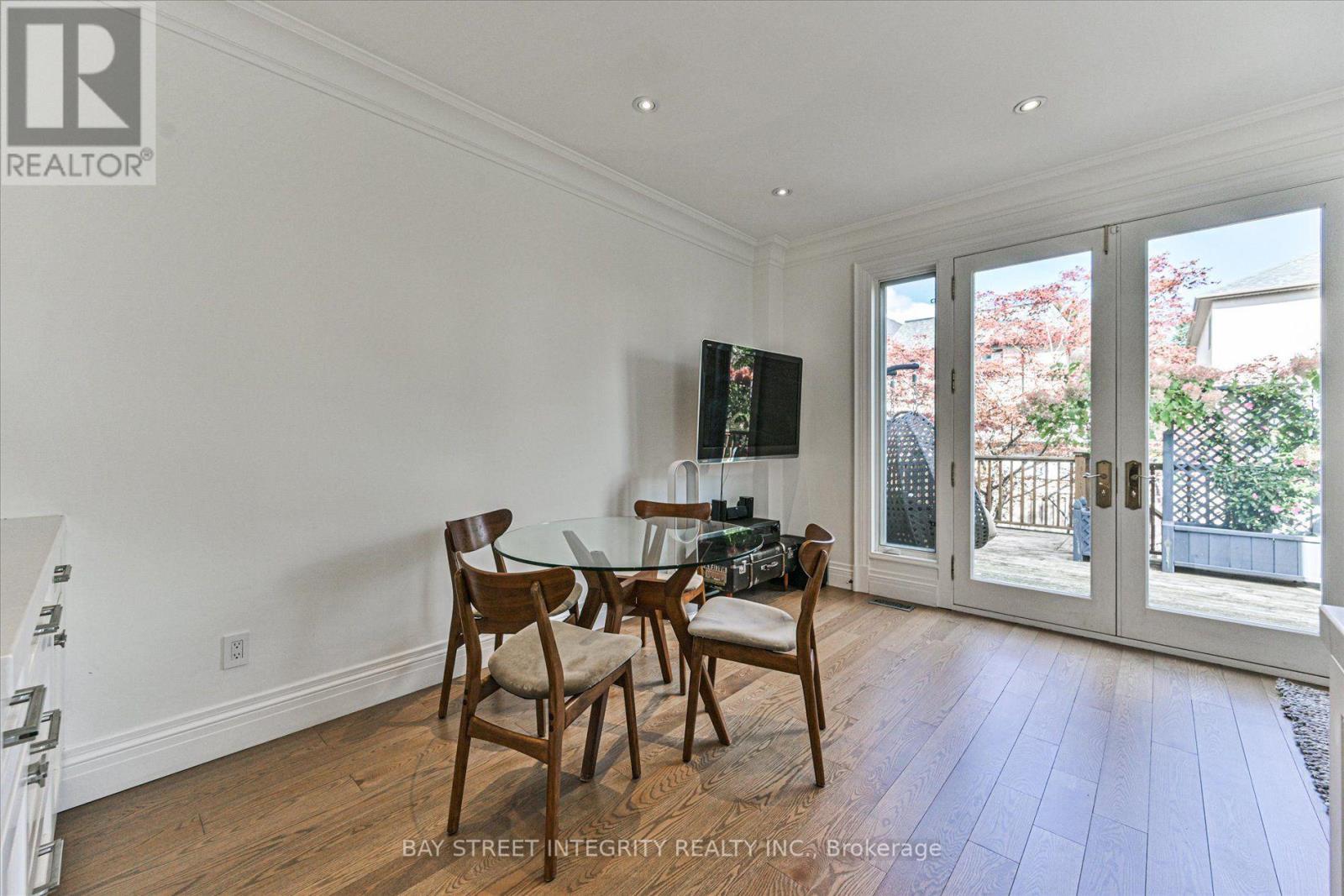 354 Old Orchard Grove, Toronto, Ontario  M5M 2E9 - Photo 17 - C13828378