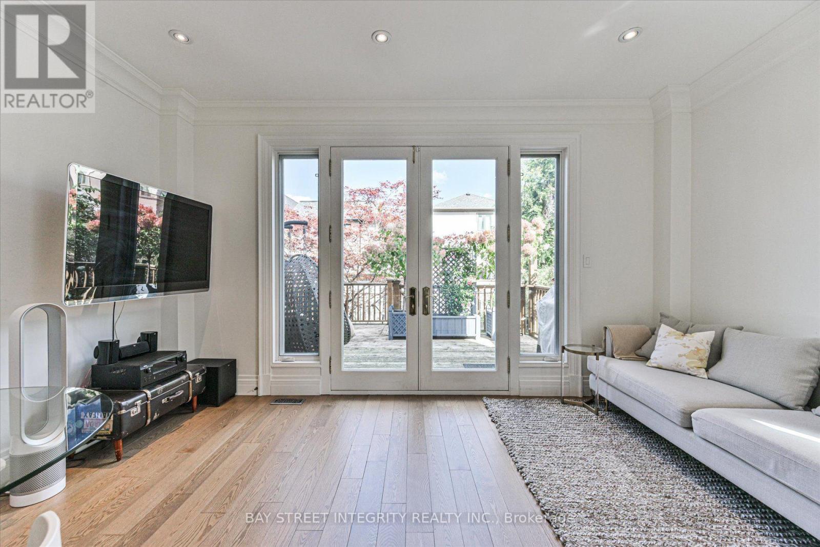 354 Old Orchard Grove, Toronto, Ontario  M5M 2E9 - Photo 19 - C13828378