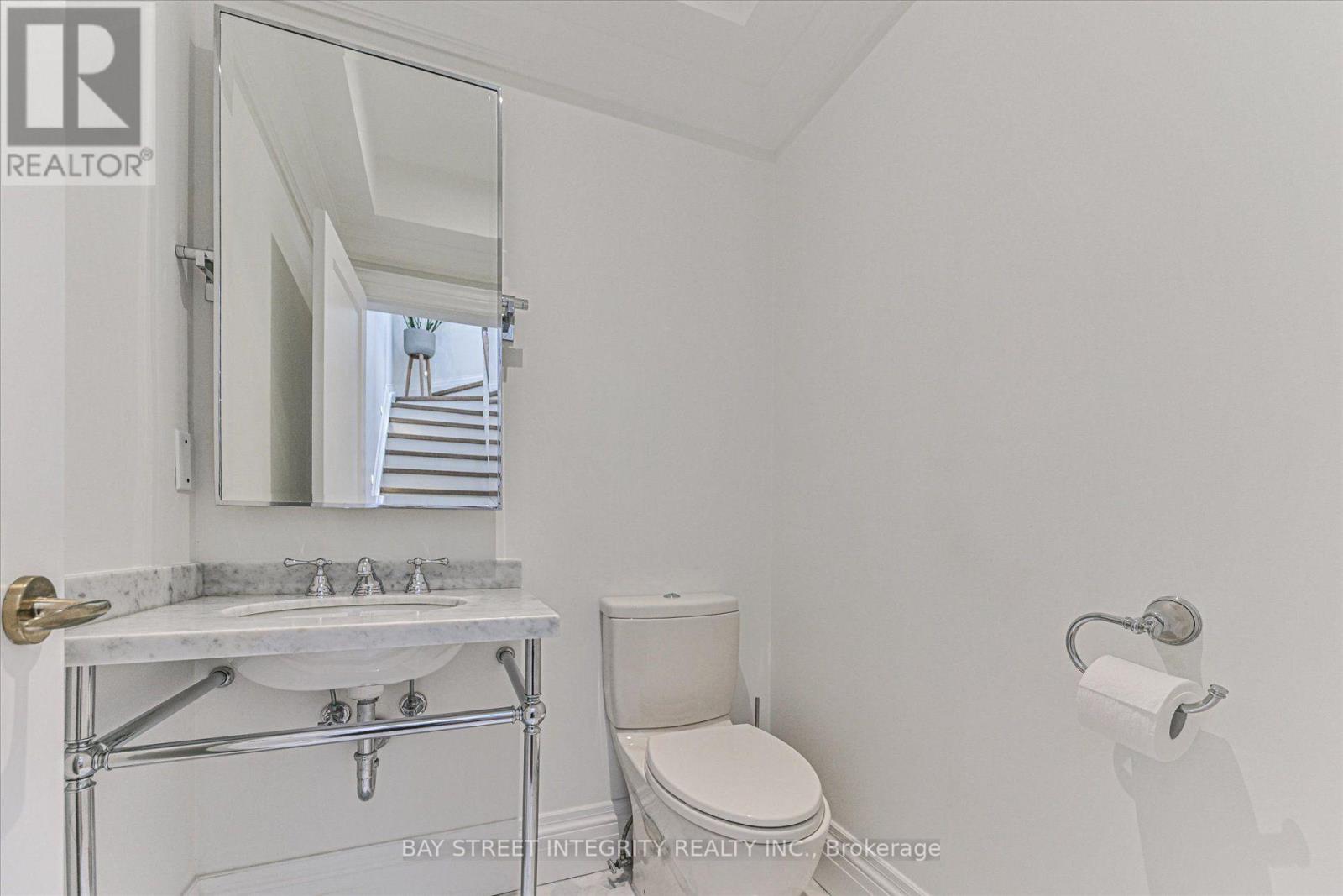 354 Old Orchard Grove, Toronto, Ontario  M5M 2E9 - Photo 21 - C13828378