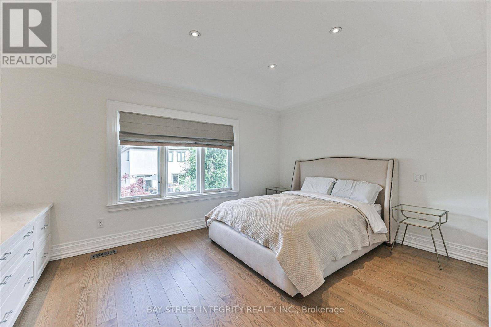 354 Old Orchard Grove, Toronto, Ontario  M5M 2E9 - Photo 23 - C13828378