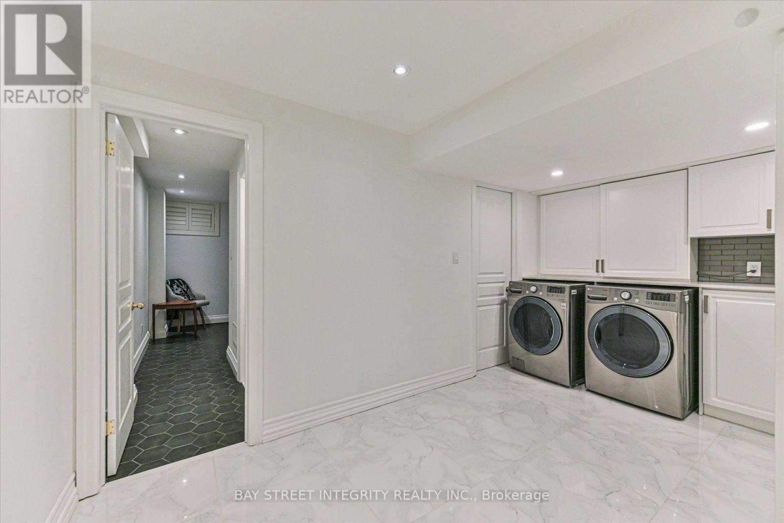 354 Old Orchard Grove, Toronto, Ontario  M5M 2E9 - Photo 34 - C13828378