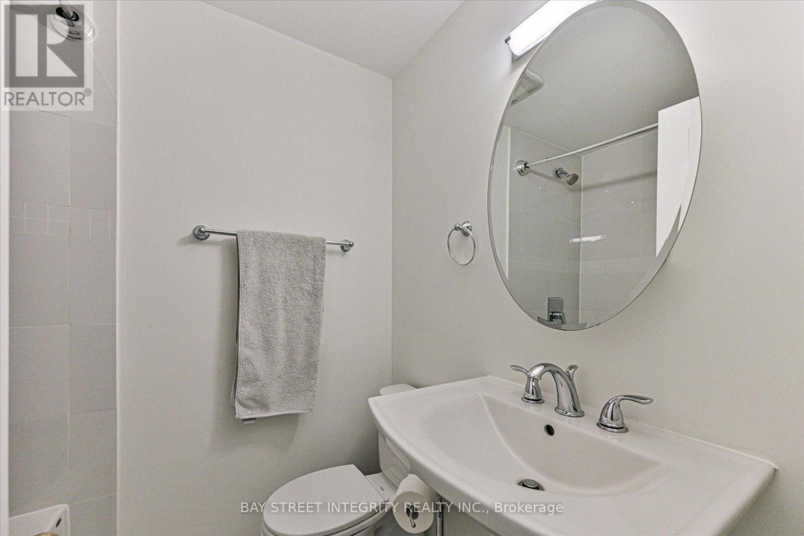 354 Old Orchard Grove, Toronto, Ontario  M5M 2E9 - Photo 38 - C13828378