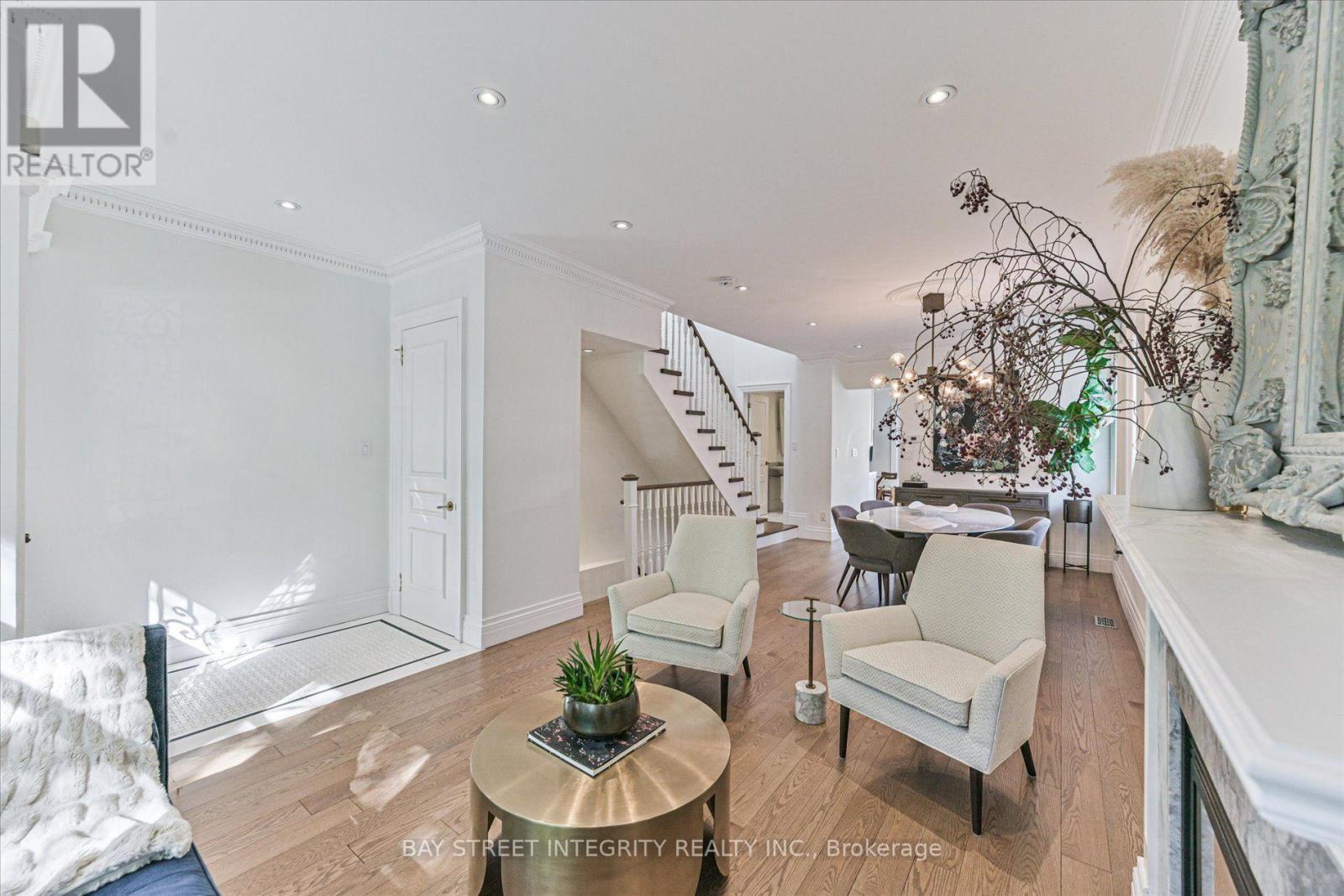 354 Old Orchard Grove, Toronto, Ontario  M5M 2E9 - Photo 8 - C13828378