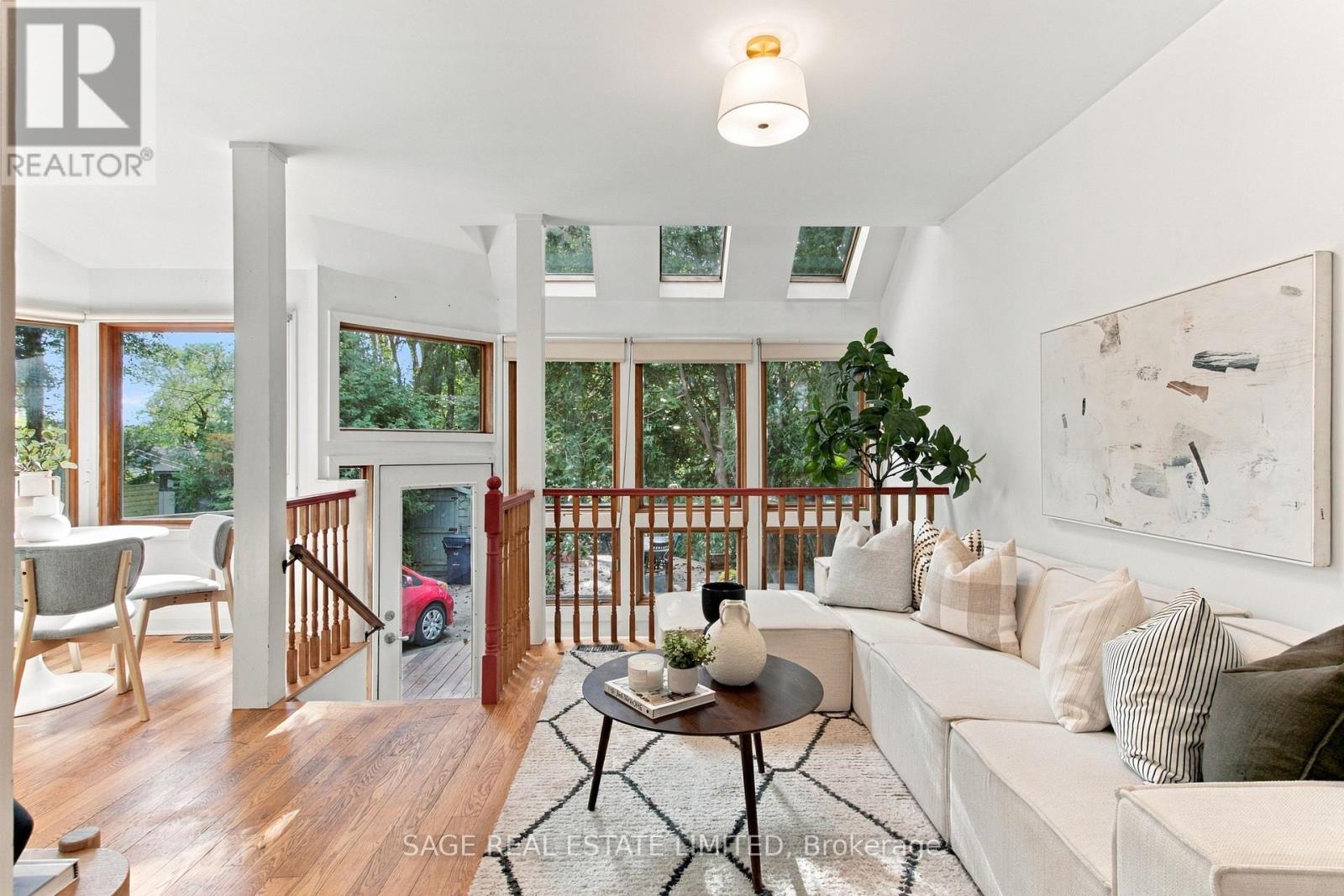 92 Highcroft Road, Toronto, Ontario  M4L 3G5 - Photo 13 - E13828144