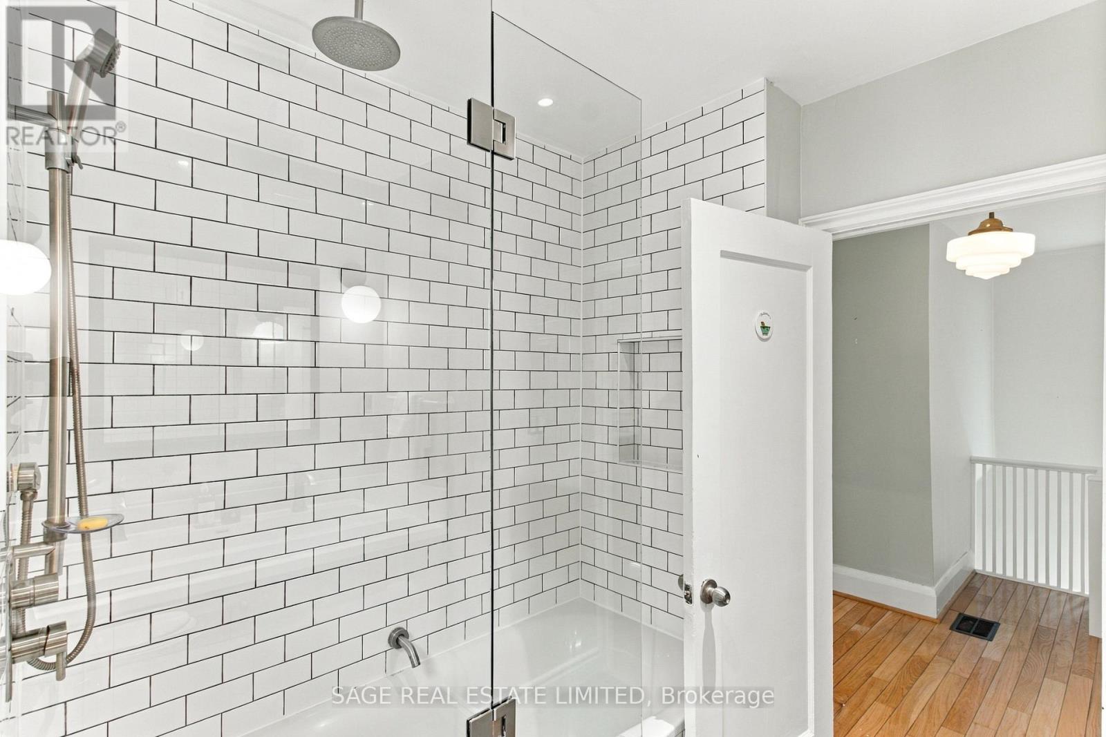 92 Highcroft Road, Toronto, Ontario  M4L 3G5 - Photo 38 - E13828144