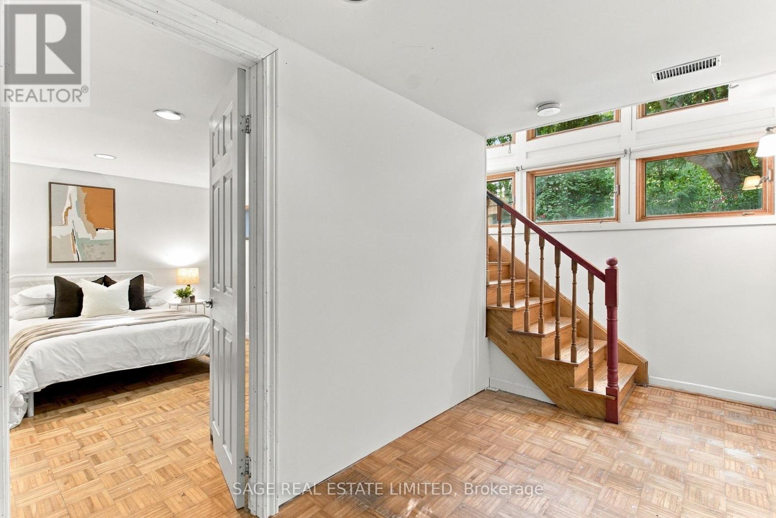 92 Highcroft Road, Toronto, Ontario  M4L 3G5 - Photo 39 - E13828144