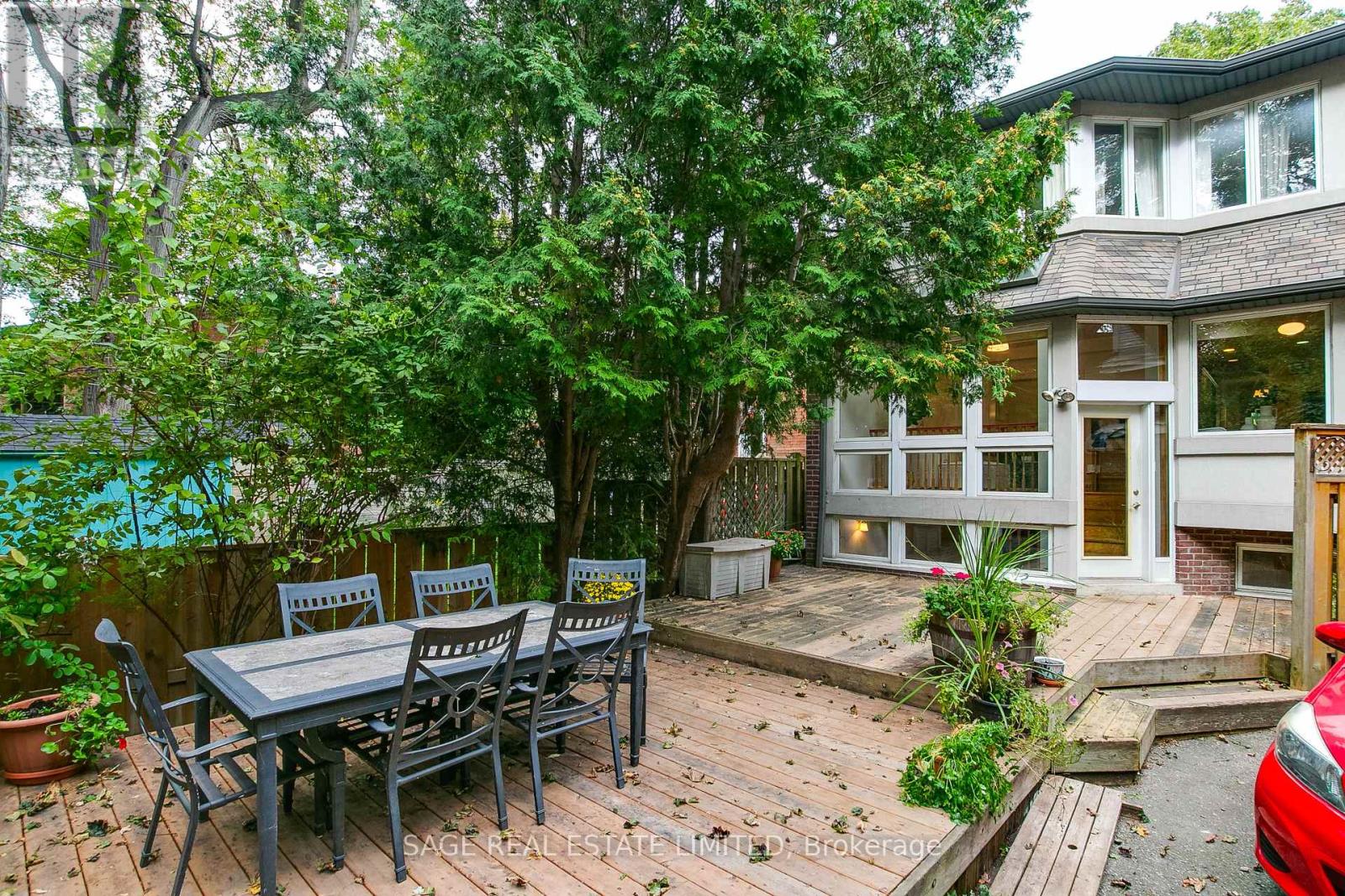 92 Highcroft Road, Toronto, Ontario  M4L 3G5 - Photo 43 - E13828144