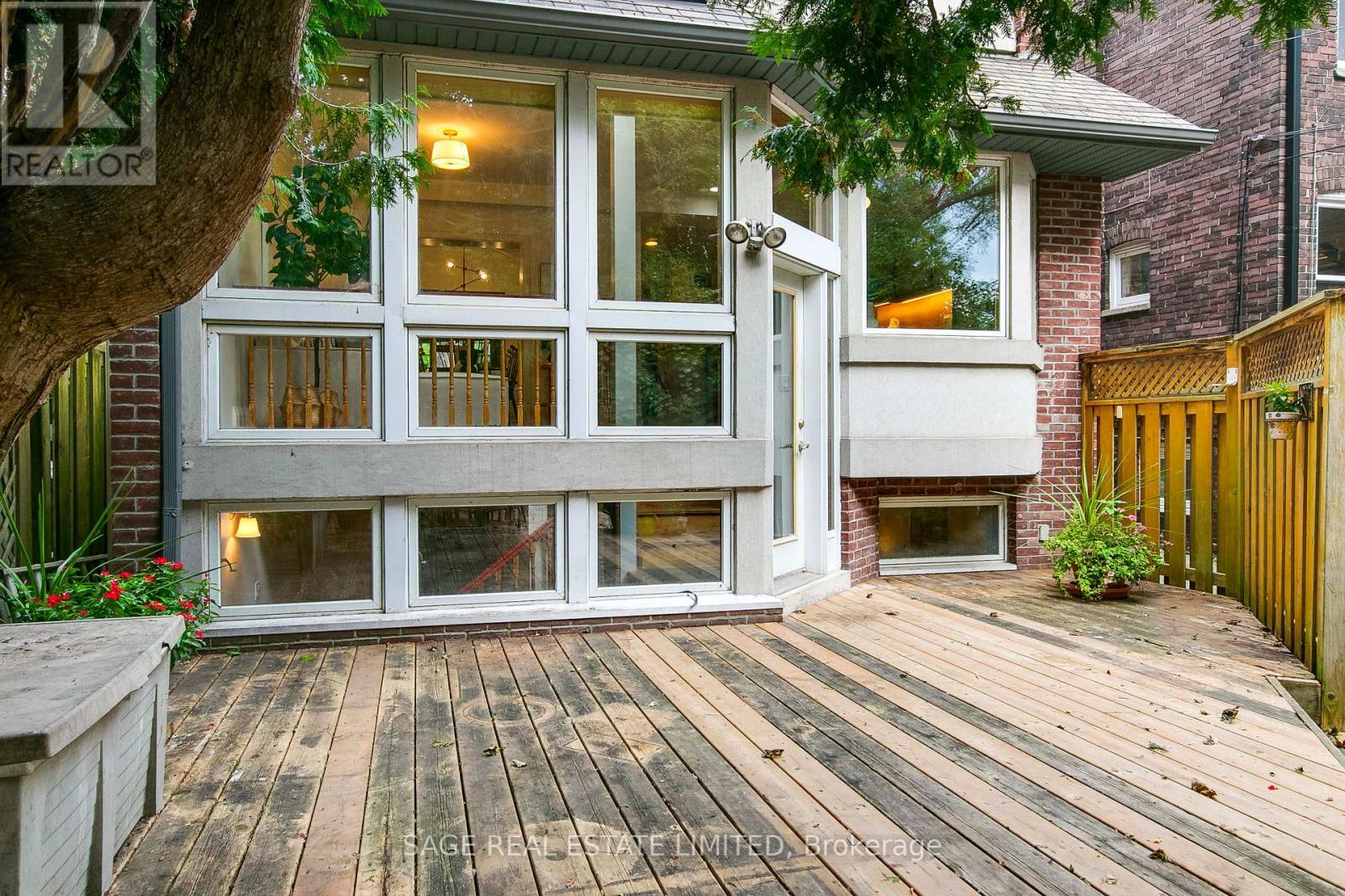 92 Highcroft Road, Toronto, Ontario  M4L 3G5 - Photo 45 - E13828144