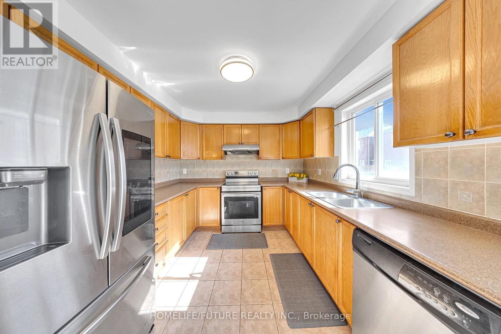 17 Grainger Crescent, Ajax, Ontario  L1T 4Y7 - Photo 13 - E13828198