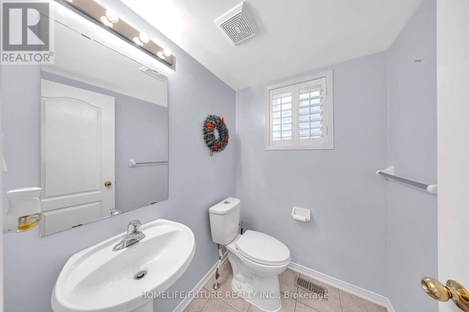17 Grainger Crescent, Ajax, Ontario  L1T 4Y7 - Photo 6 - E13828198