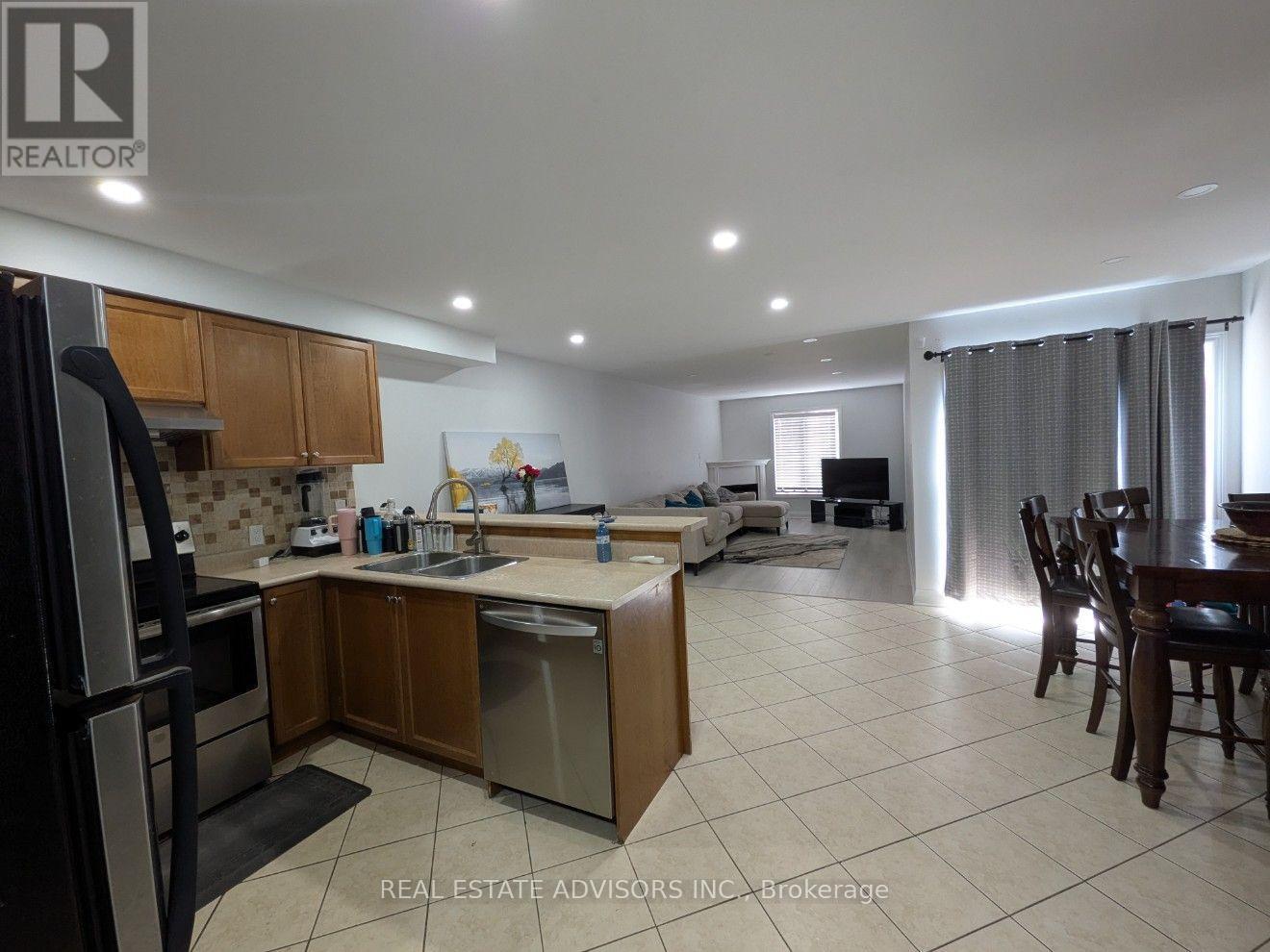 80 Dooley Crescent, Ajax, Ontario  L1T 4J2 - Photo 3 - E13828220
