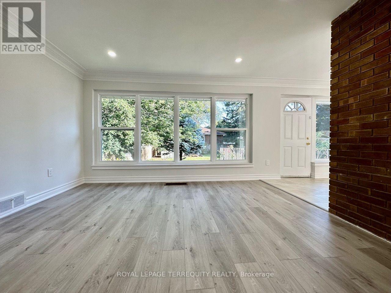 Main Level - 21 Janet Boulevard, Toronto, Ontario  M1R 1H5 - Photo 10 - E13828300