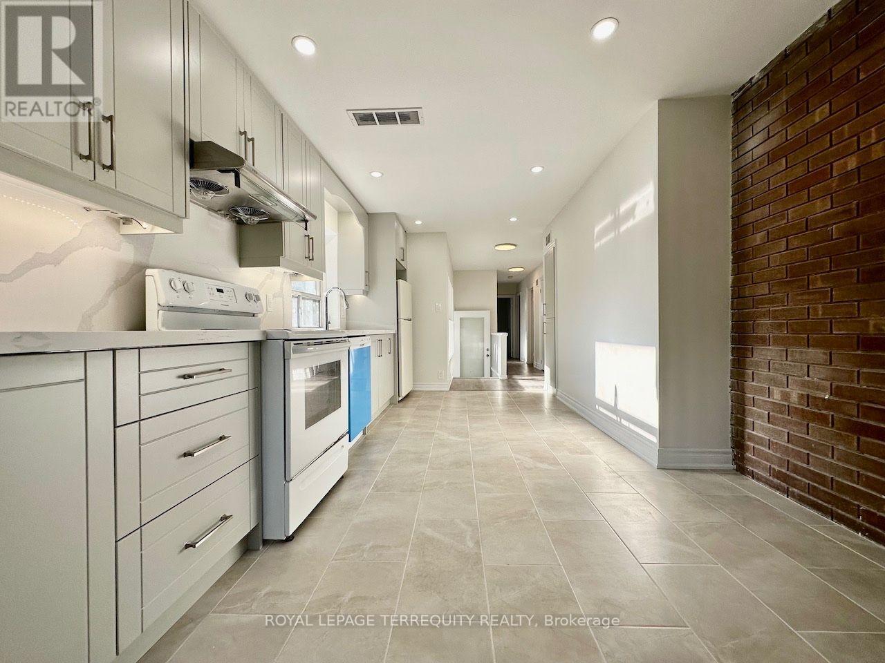Main Level - 21 Janet Boulevard, Toronto, Ontario  M1R 1H5 - Photo 4 - E13828300