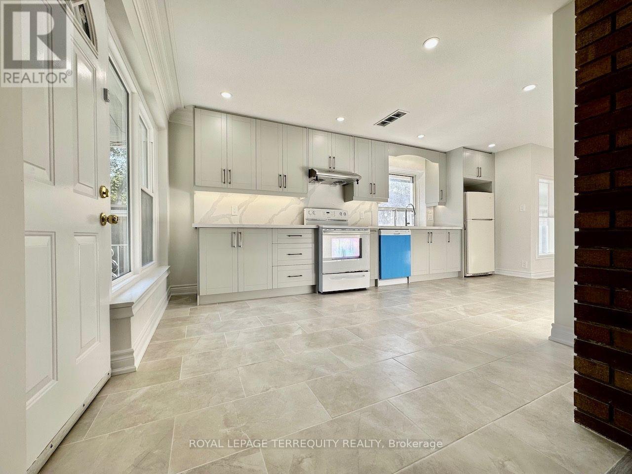 Main Level - 21 Janet Boulevard, Toronto, Ontario  M1R 1H5 - Photo 8 - E13828300