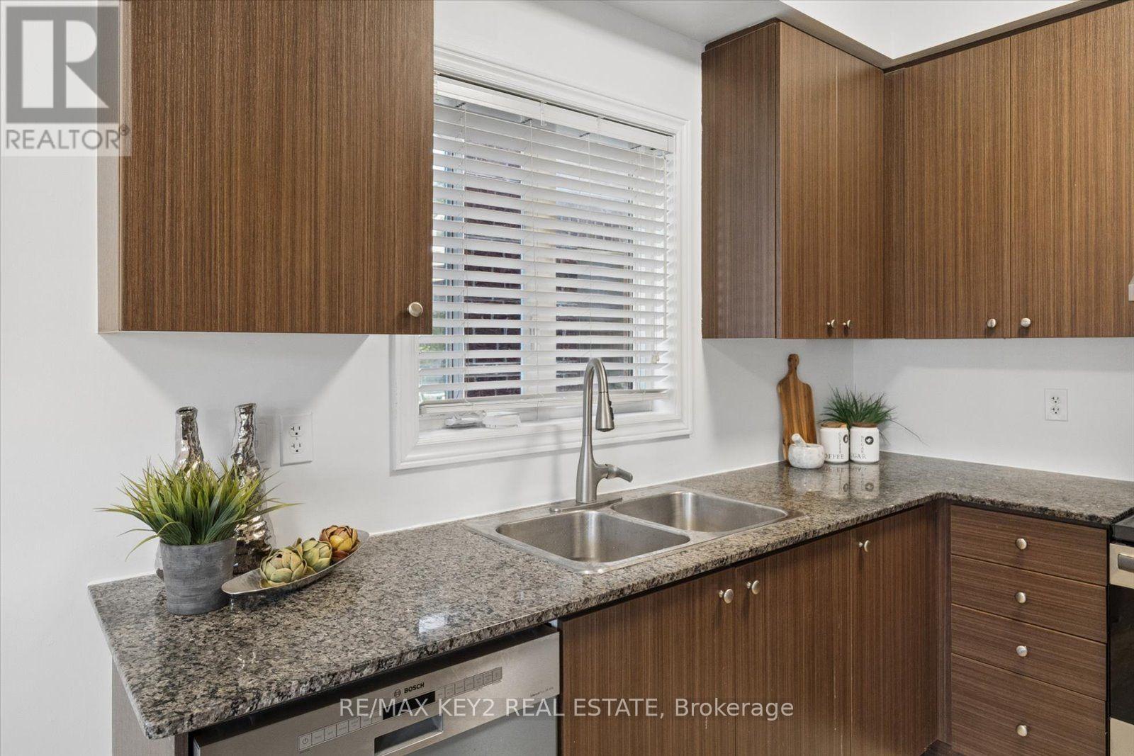 2458 Earl Grey Avenue, Pickering, Ontario  L1X 0B9 - Photo 13 - E13828306