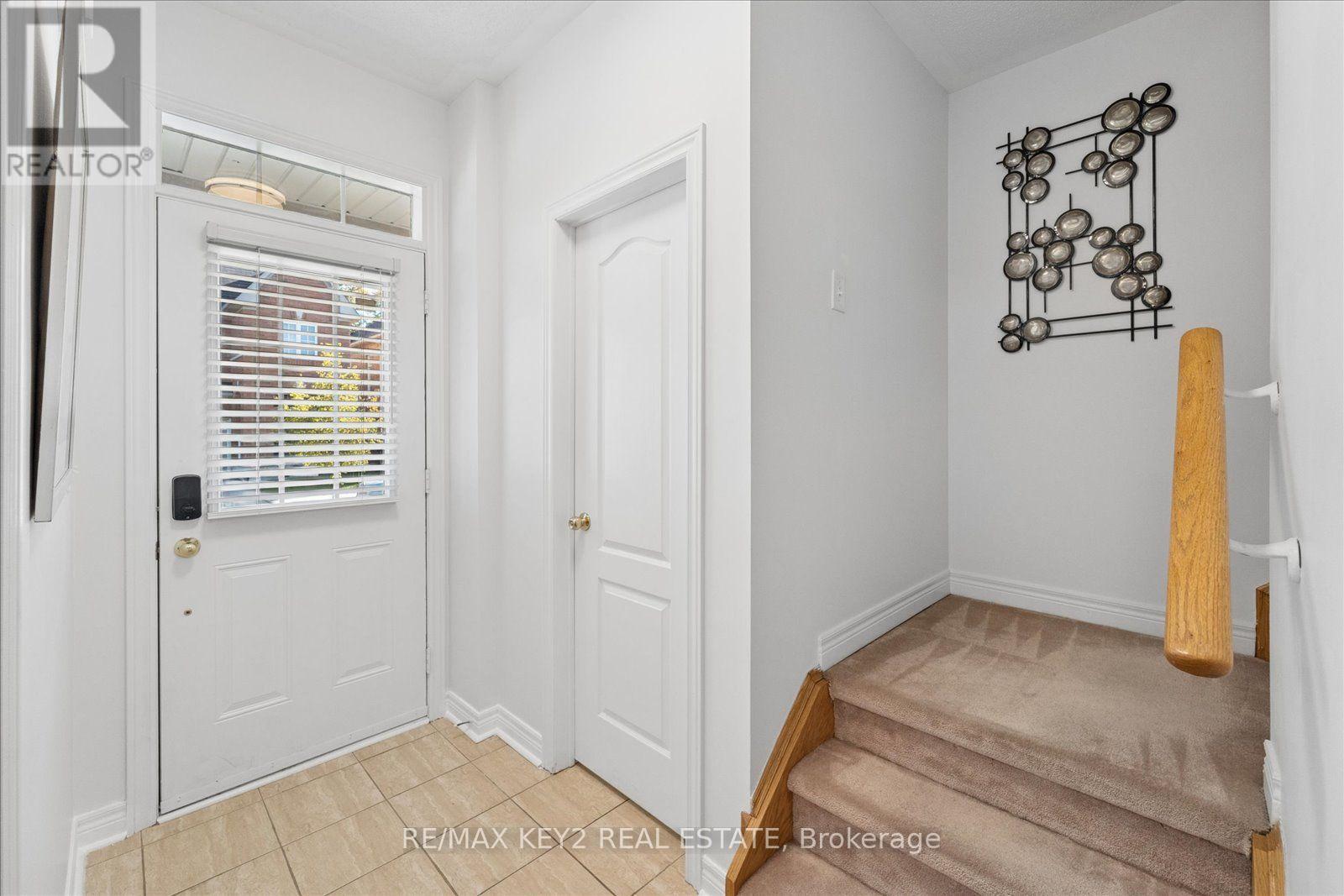 2458 Earl Grey Avenue, Pickering, Ontario  L1X 0B9 - Photo 4 - E13828306