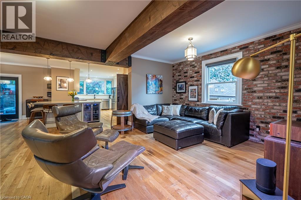 283 Plains Road W, Burlington, Ontario  L7T 1G1 - Photo 11 - 40863066