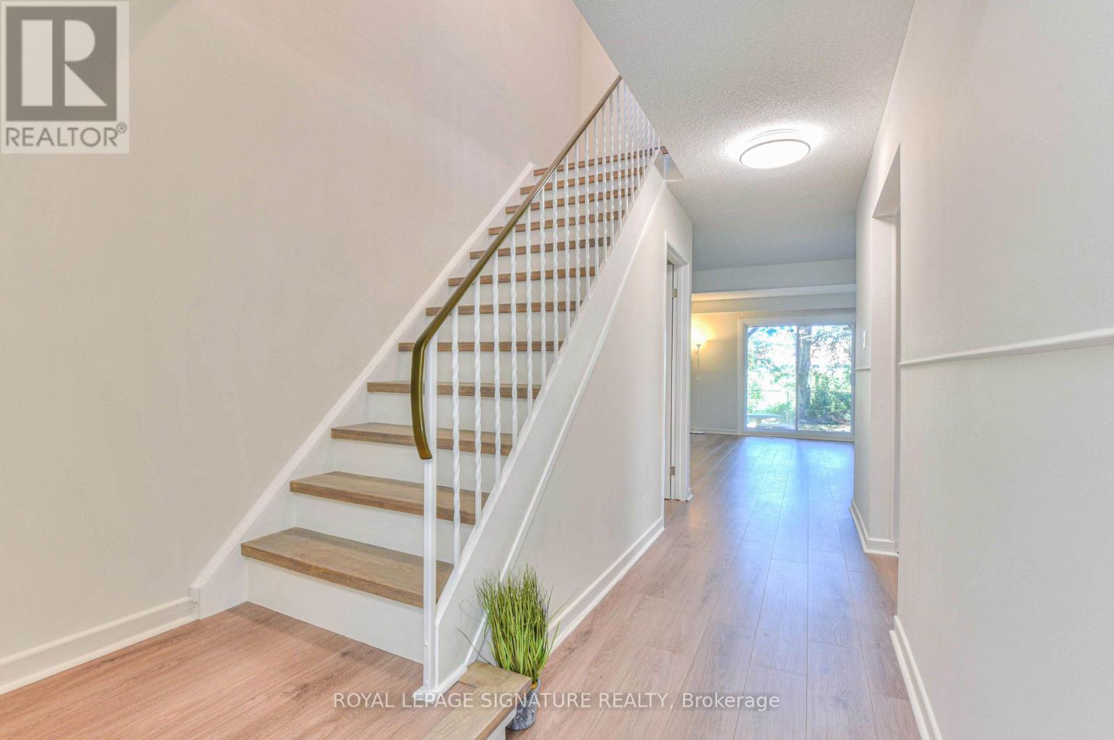 132 Valdor Drive, Toronto, Ontario  M1V 1R5 - Photo 7 - E13828388