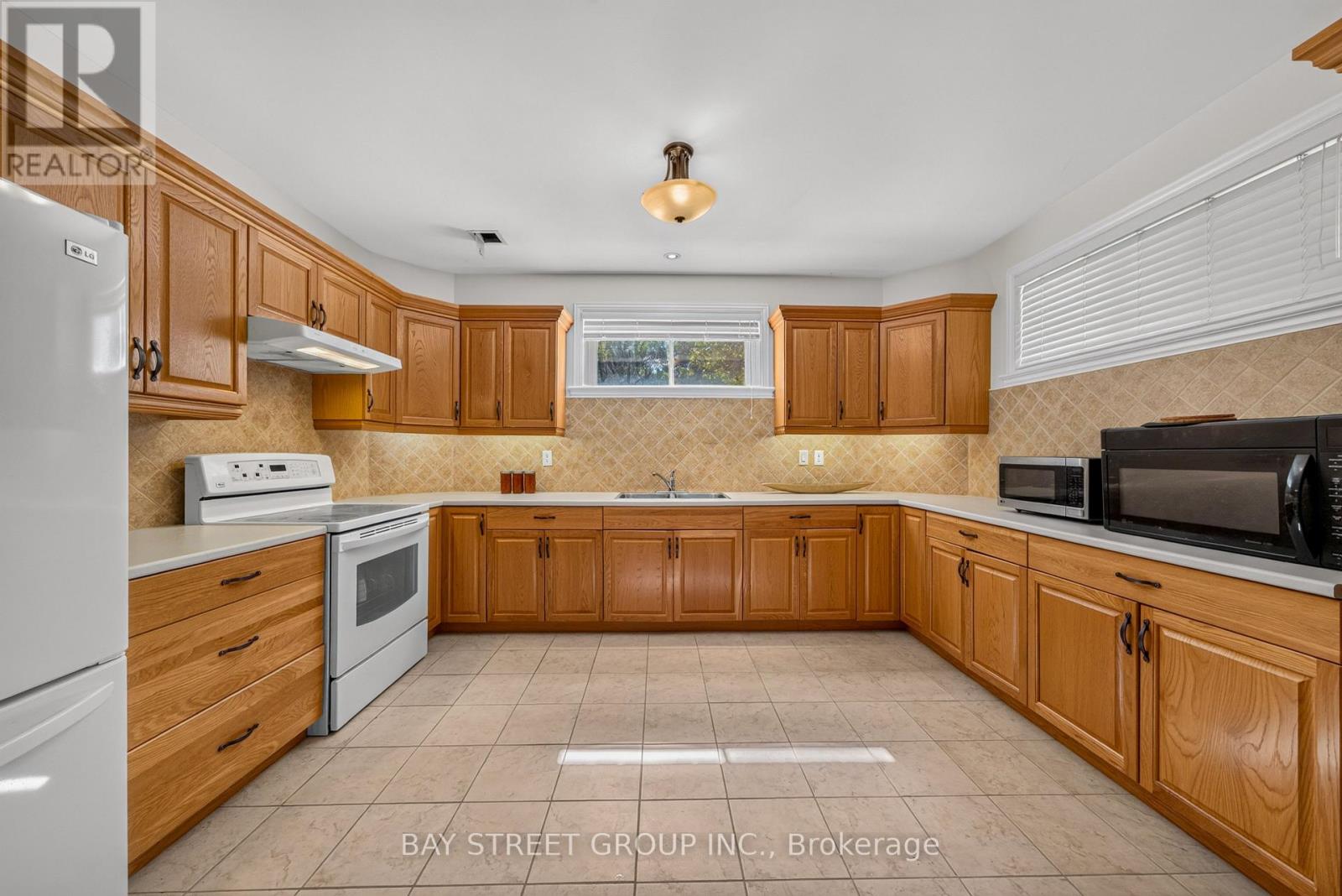 27 George Pipher Lane, Whitchurch-Stouffville, Ontario  L4A 1M4 - Photo 36 - N13828130