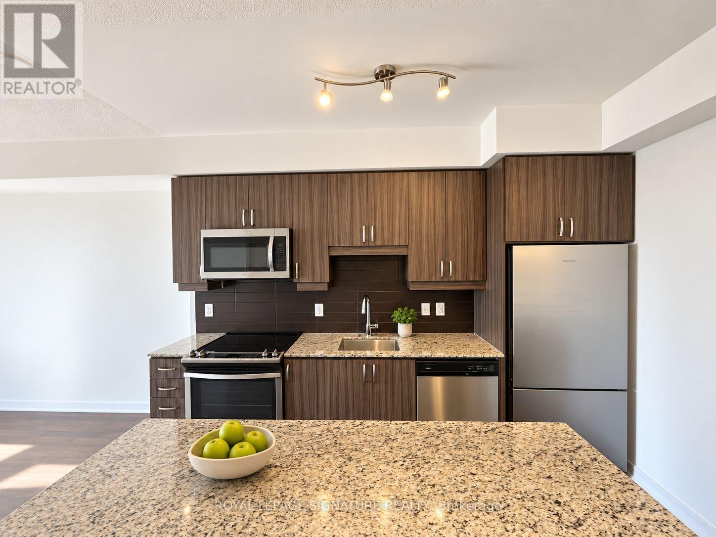 1610 - 9201 Yonge Street, Richmond Hill (Langstaff), Ontario  L4C 6Z2 - Photo 8 - N13828274