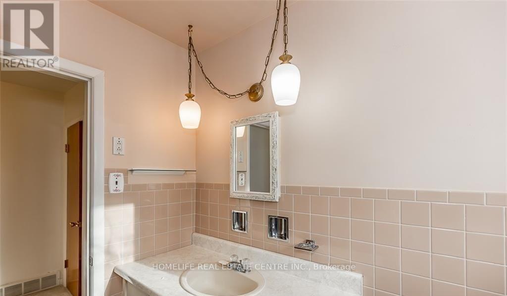 (Upstairs) - 28 Pratt Road, Barrie, Ontario  L4M 2L1 - Photo 17 - S13828138