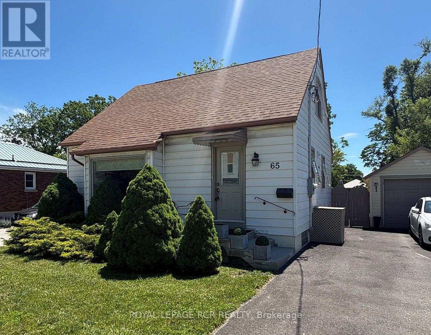 65 Donald Street, Barrie, Ontario  L4N 1E5 - Photo 2 - S13828384
