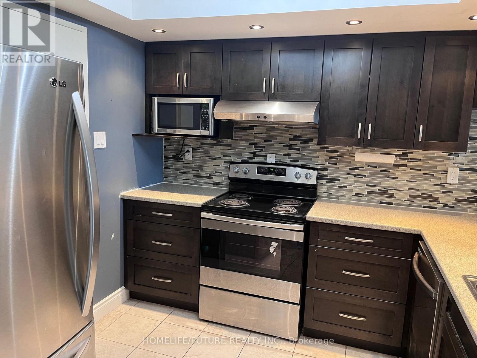 1101 - 550 Webb Drive, Mississauga, Ontario  L5B 3Y4 - Photo 3 - W13828230