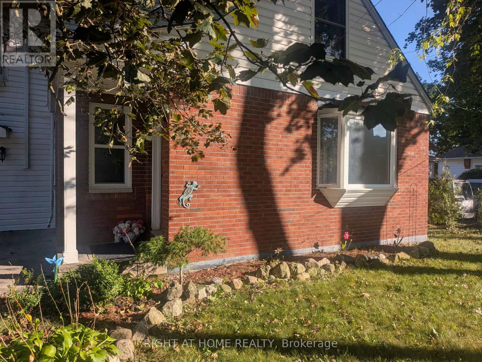 Suite B - 242 Arthur Street, Halton Hills, Ontario  L7J 1M1 - Photo 2 - W13828250