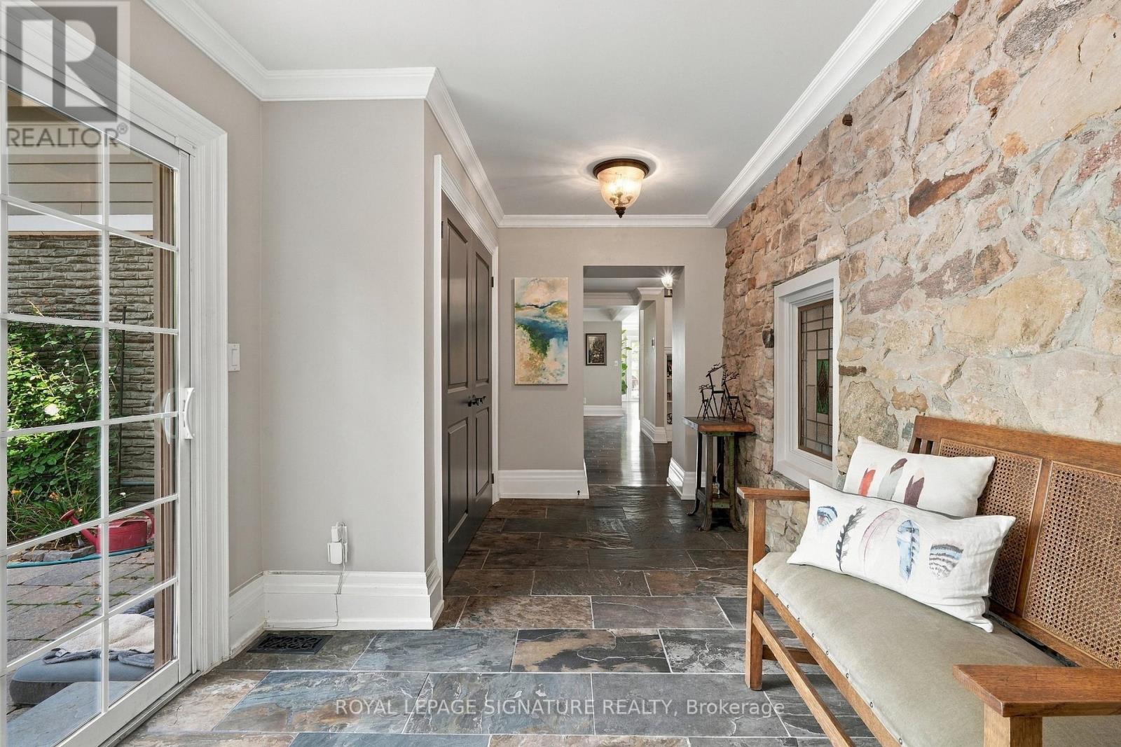 5062 Walkers Line, Burlington, Ontario  L7M 0R1 - Photo 6 - W13828280
