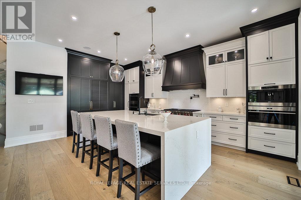 1301 Twin Oaks Dell, Mississauga, Ontario  L5H 3J9 - Photo 10 - W13828284