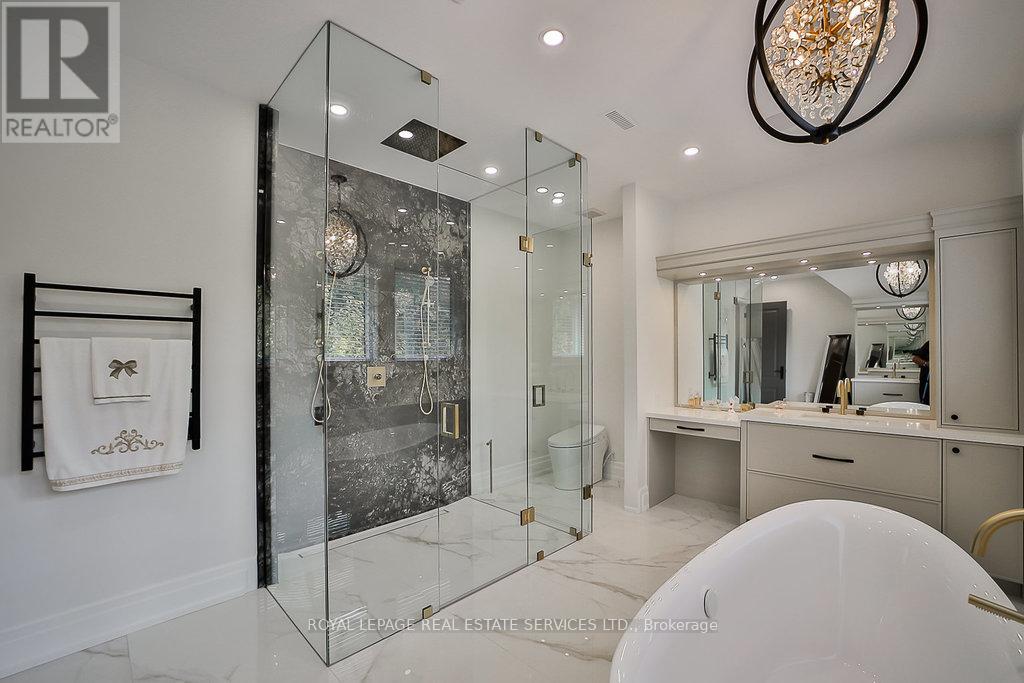 1301 Twin Oaks Dell, Mississauga, Ontario  L5H 3J9 - Photo 19 - W13828284