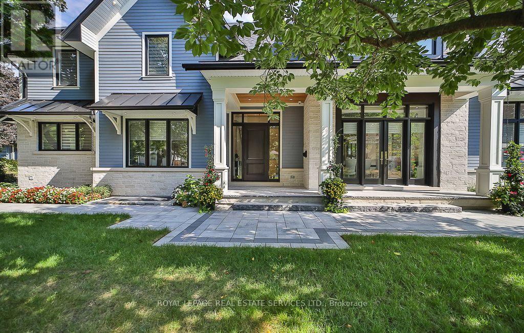 1301 Twin Oaks Dell, Mississauga, Ontario  L5H 3J9 - Photo 2 - W13828284