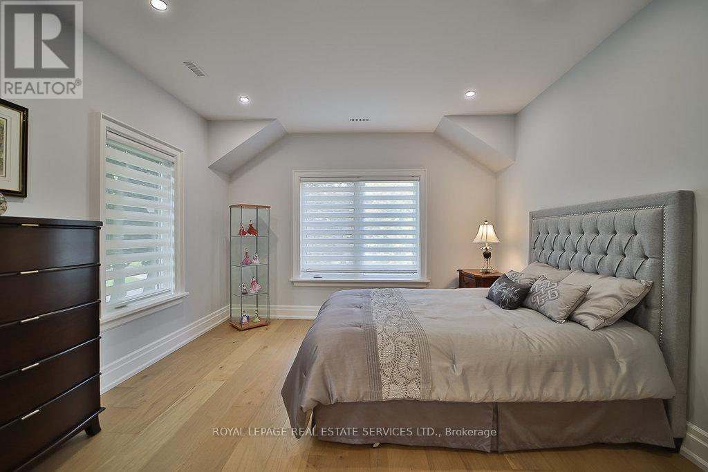 1301 Twin Oaks Dell, Mississauga, Ontario  L5H 3J9 - Photo 21 - W13828284