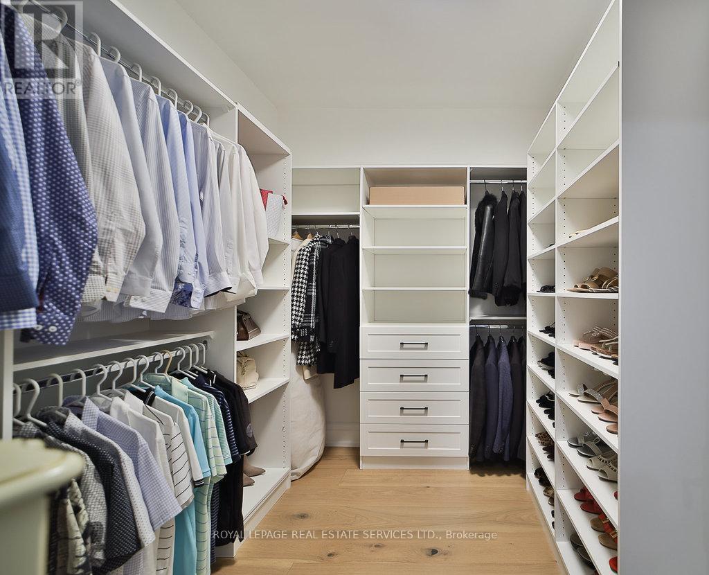 1301 Twin Oaks Dell, Mississauga, Ontario  L5H 3J9 - Photo 26 - W13828284