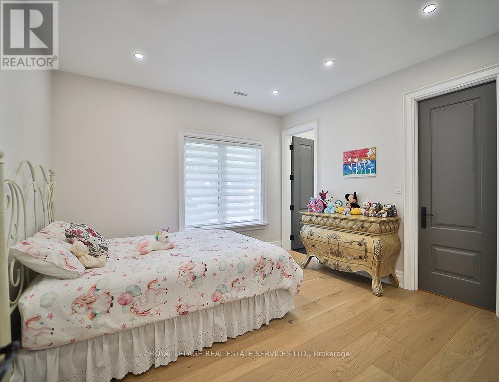 1301 Twin Oaks Dell, Mississauga, Ontario  L5H 3J9 - Photo 27 - W13828284