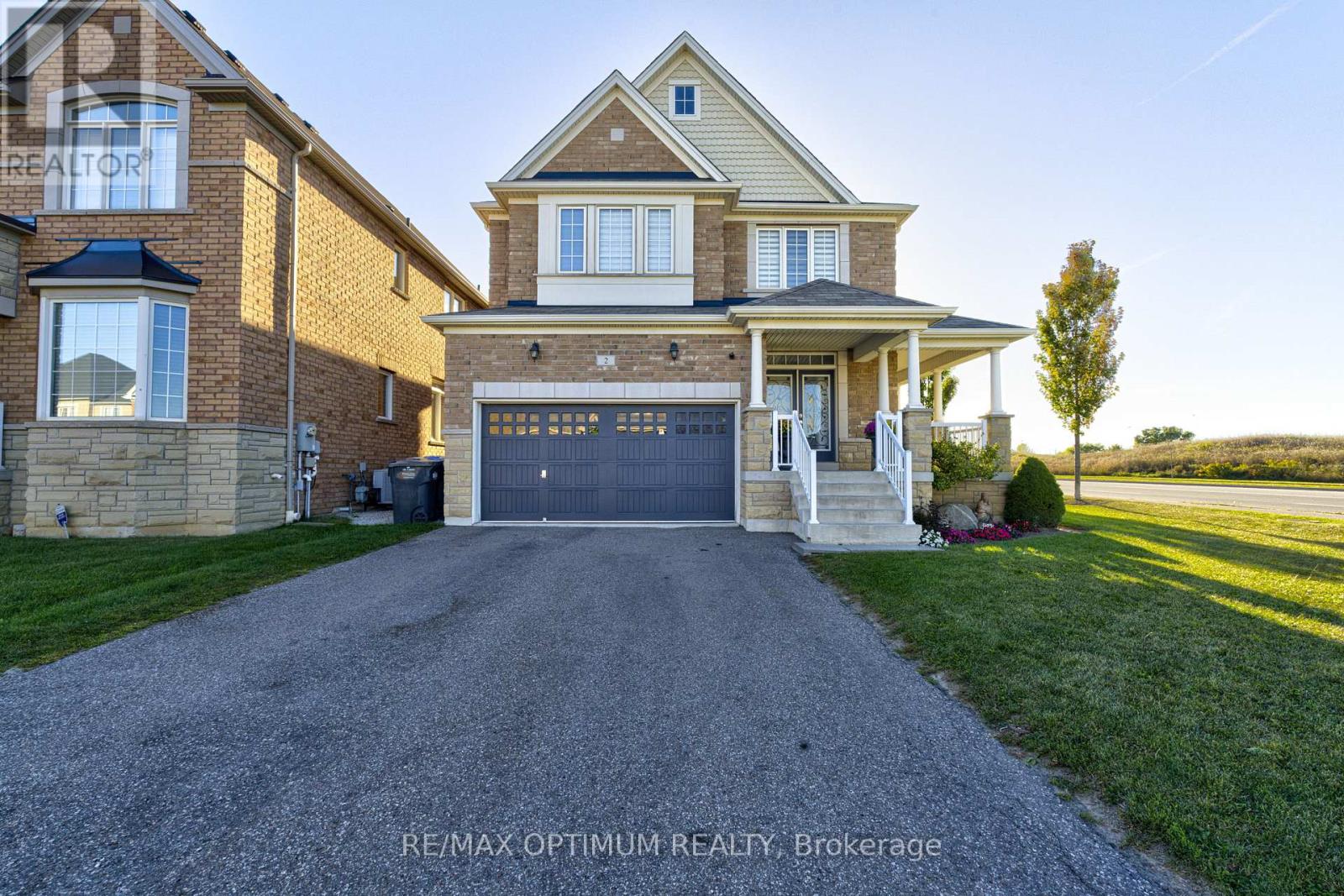 2 Stonecrop Road, Brampton, Ontario  L6Y 2Z3 - Photo 2 - W13828324