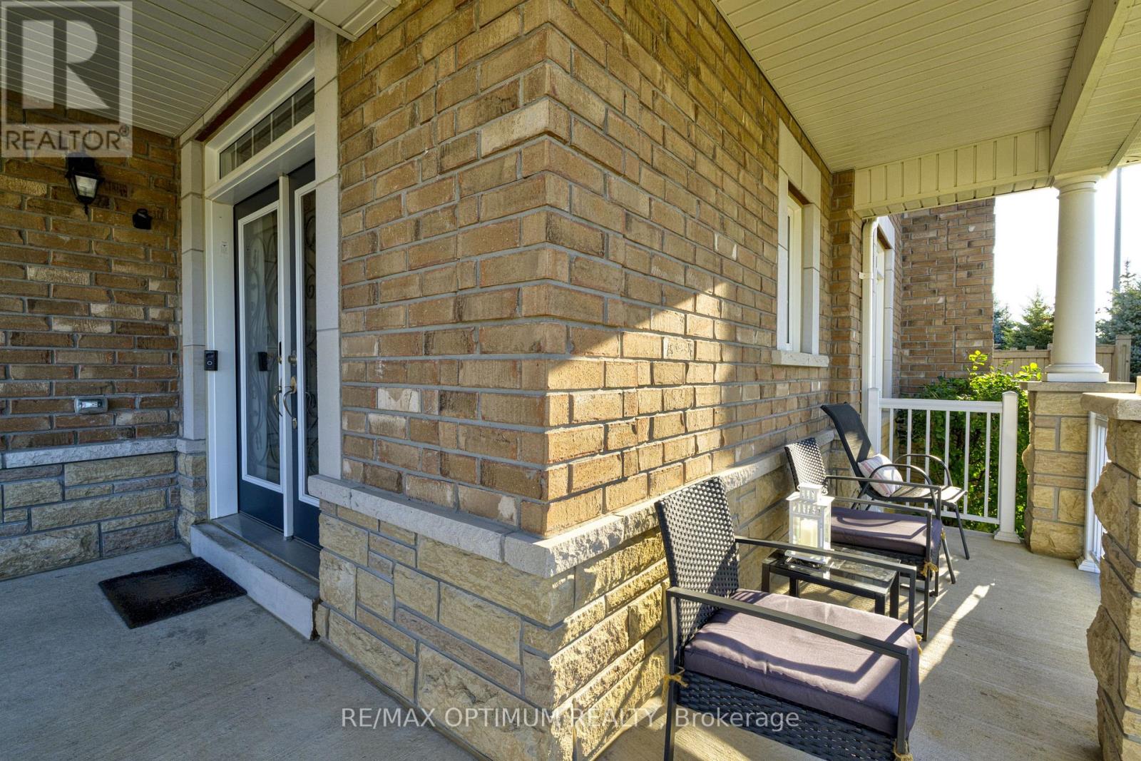2 Stonecrop Road, Brampton, Ontario  L6Y 2Z3 - Photo 4 - W13828324