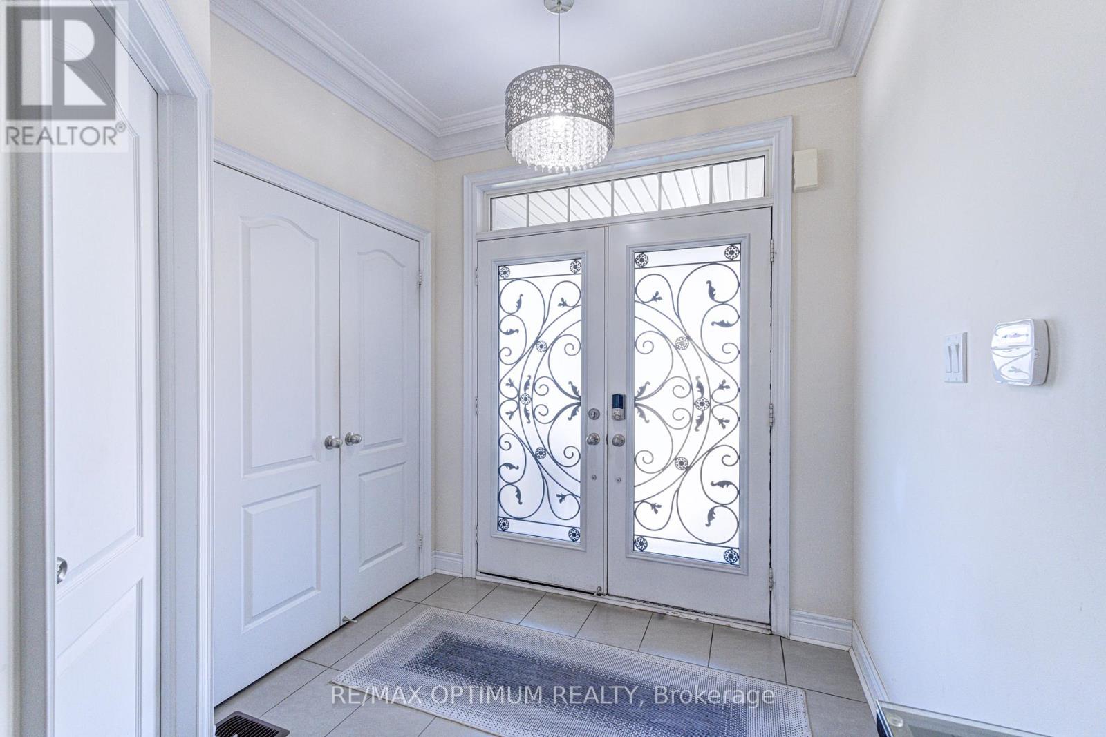 2 Stonecrop Road, Brampton, Ontario  L6Y 2Z3 - Photo 5 - W13828324
