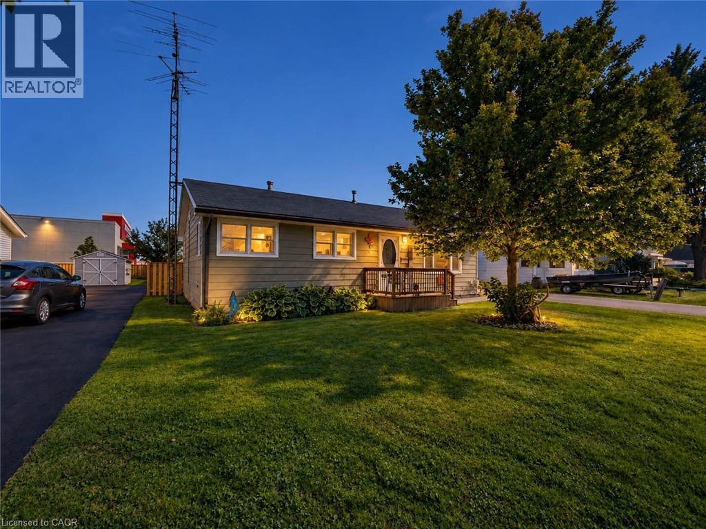 323 Brace Street, Dunnville, Ontario  N1A 2A5 - Photo 2 - 40865696