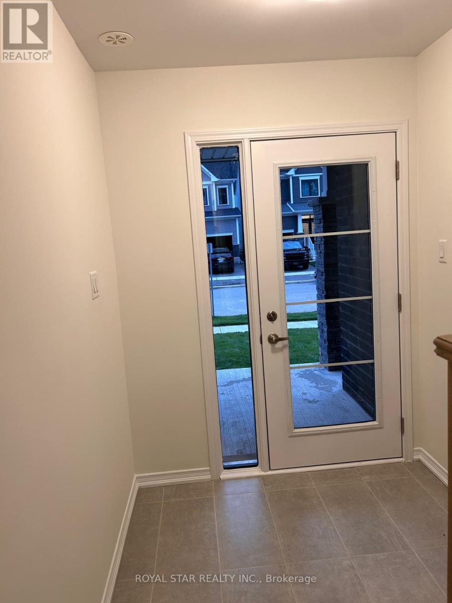 8 Baskett Street, Brantford, Ontario  N3T 5L5 - Photo 2 - X13828100