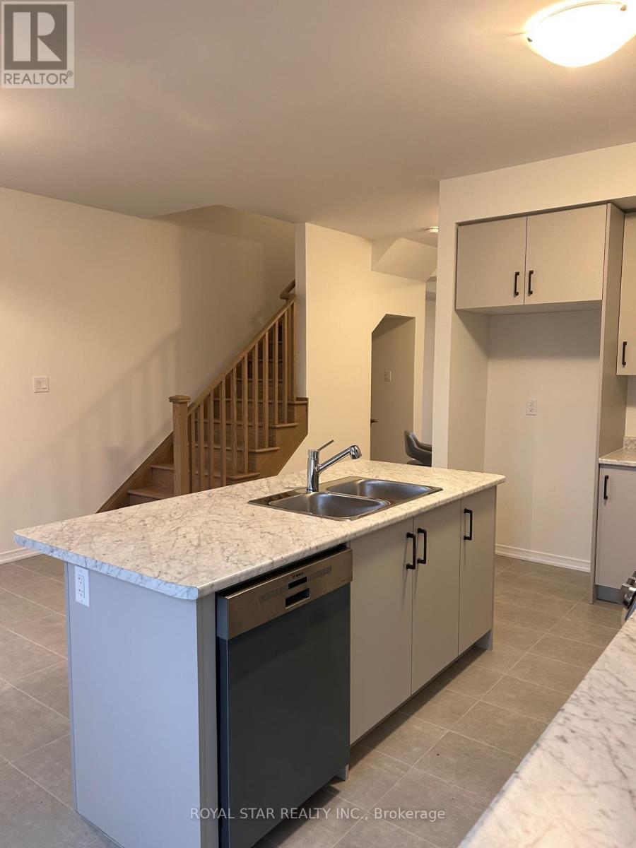8 Baskett Street, Brantford, Ontario  N3T 5L5 - Photo 8 - X13828100