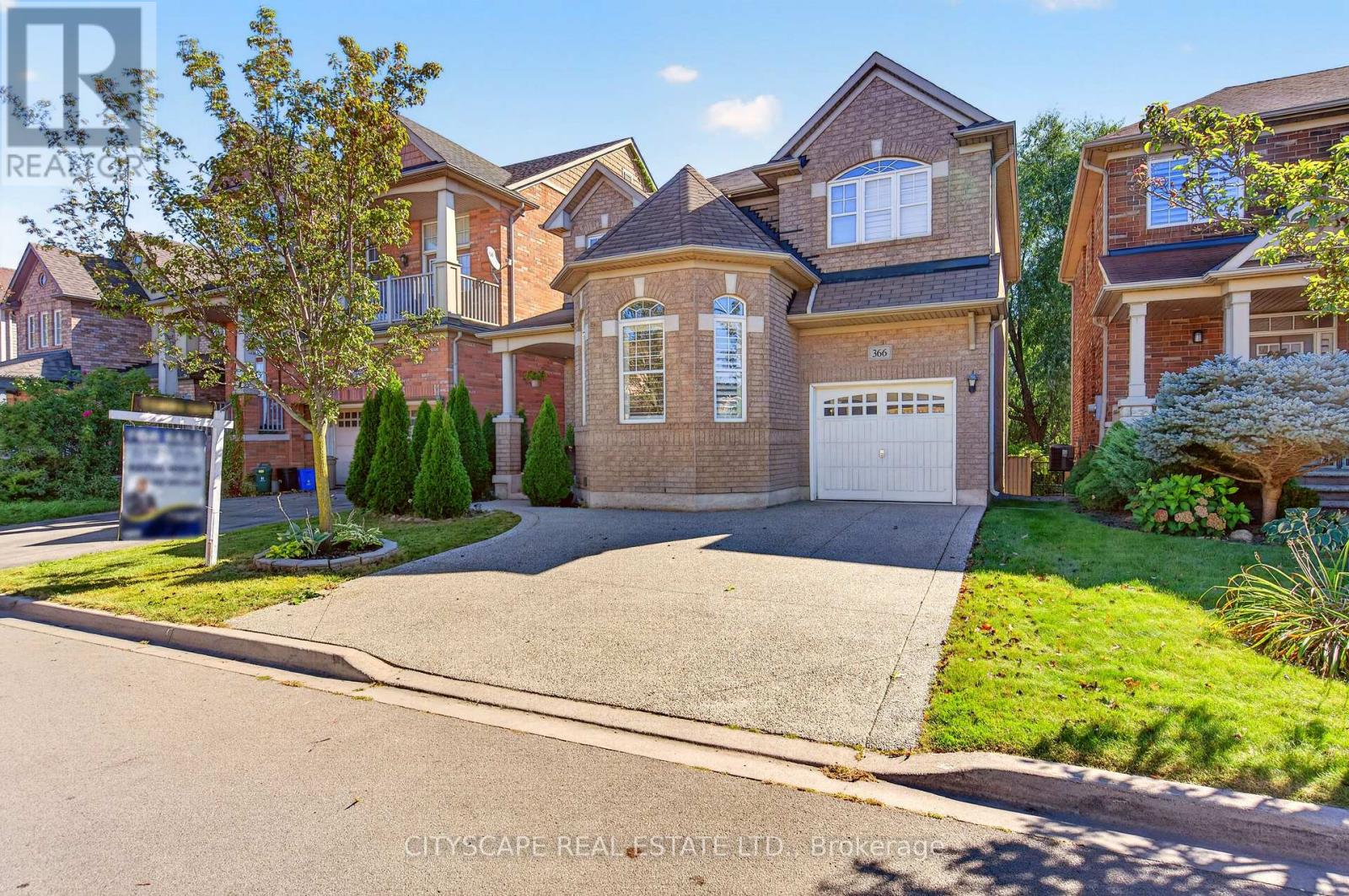 366 MONTREAL CIRCLE, Hamilton, Ontario